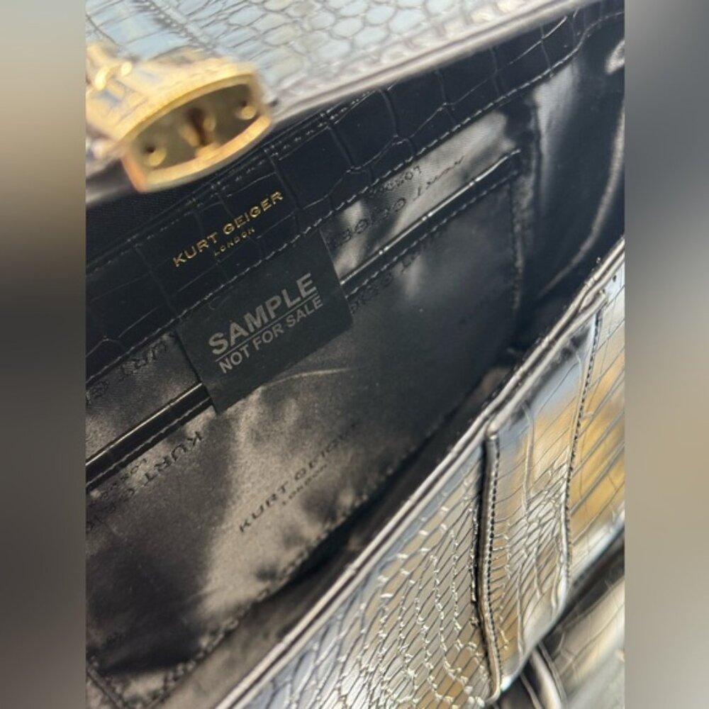 🆕 KURT GEIGER LONDON 🧿 NWOT Brixton Croc-Embossed Top Handle Flap Bag *SAMPLE* - Picture 16 of 16
